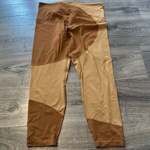 Lululemon Athletica Tan and Brown Leggings Women’s 14